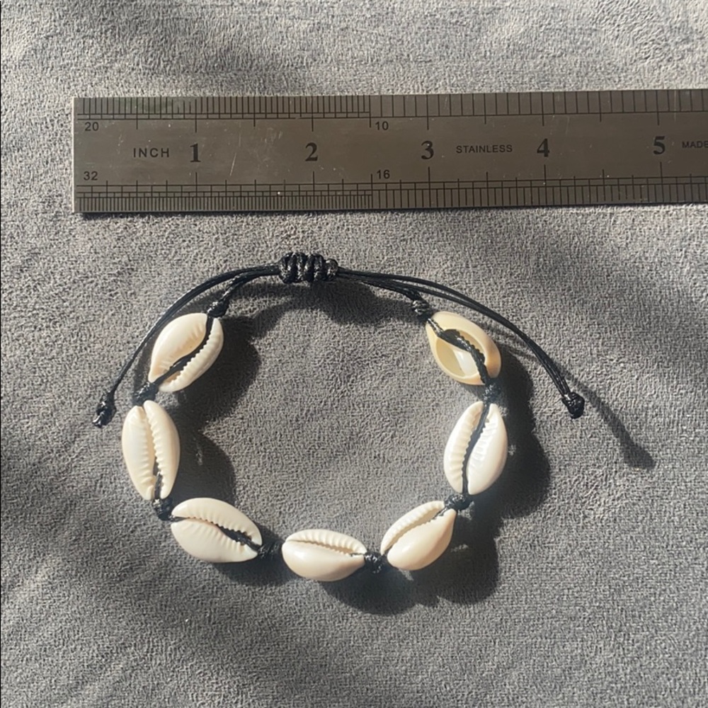 Tilly’s brand new pull to fit bracelet shell 🐚 - Picture 2 of 7